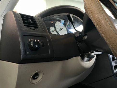 Used 2007 Chrysler 300 Touring image 28