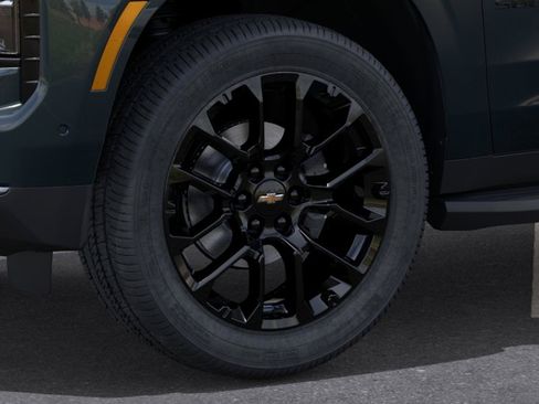 New 2026 Chevrolet Suburban RST w/ Comfort Package AWD/4WD image 9