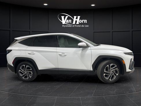 Used 2025 Hyundai Tucson Limited AWD/4WD image 8