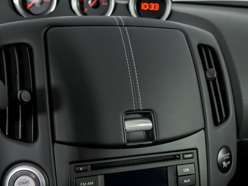 Used 2020 Nissan 370Z w/ Sport Package image 31