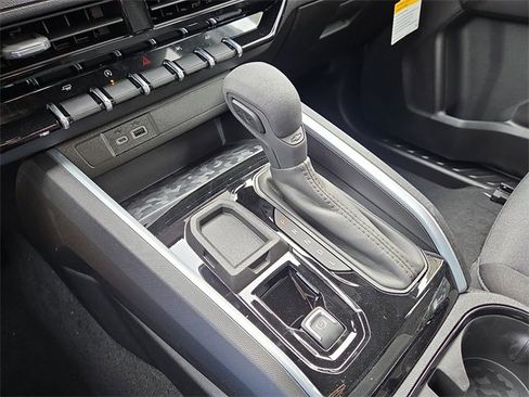 New 2026 Chevrolet Colorado W/T image 10