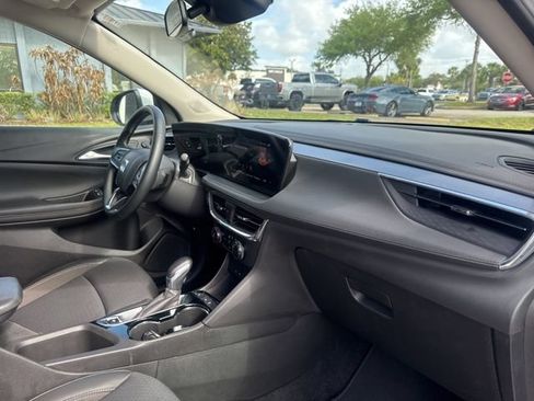 Used 2025 Buick Encore GX Preferred FWD image 10