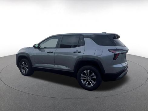 Used 2025 Chevrolet Equinox LT FWD image 10