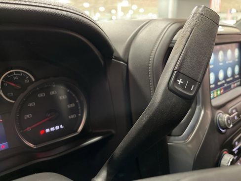 Used 2021 Chevrolet Silverado 1500 LTZ w/ Z71 Off-Road Package image 23