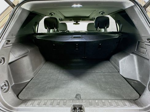 Used 2018 Chevrolet Equinox LT image 28