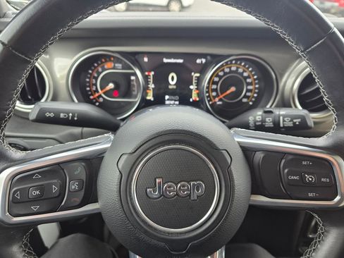 Used 2021 Jeep Wrangler Unlimited Sahara w/ Uconnect 4C Nav & Sound Group AWD/4WD image 14