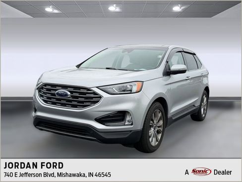Used 2019 Ford Edge Titanium w/ Cold Weather Package AWD/4WD image 1