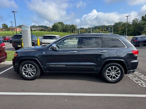 Used 2016 Jeep Grand Cherokee Overland AWD/4WD image 5