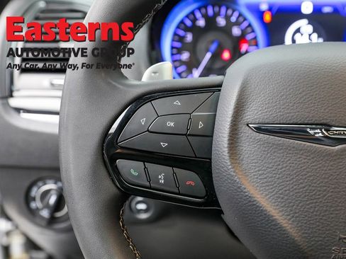 Used 2023 Chrysler 300 S image 15