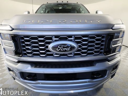 Used 2023 Ford F450 Limited w/ FX4 Off-Road Package image 2