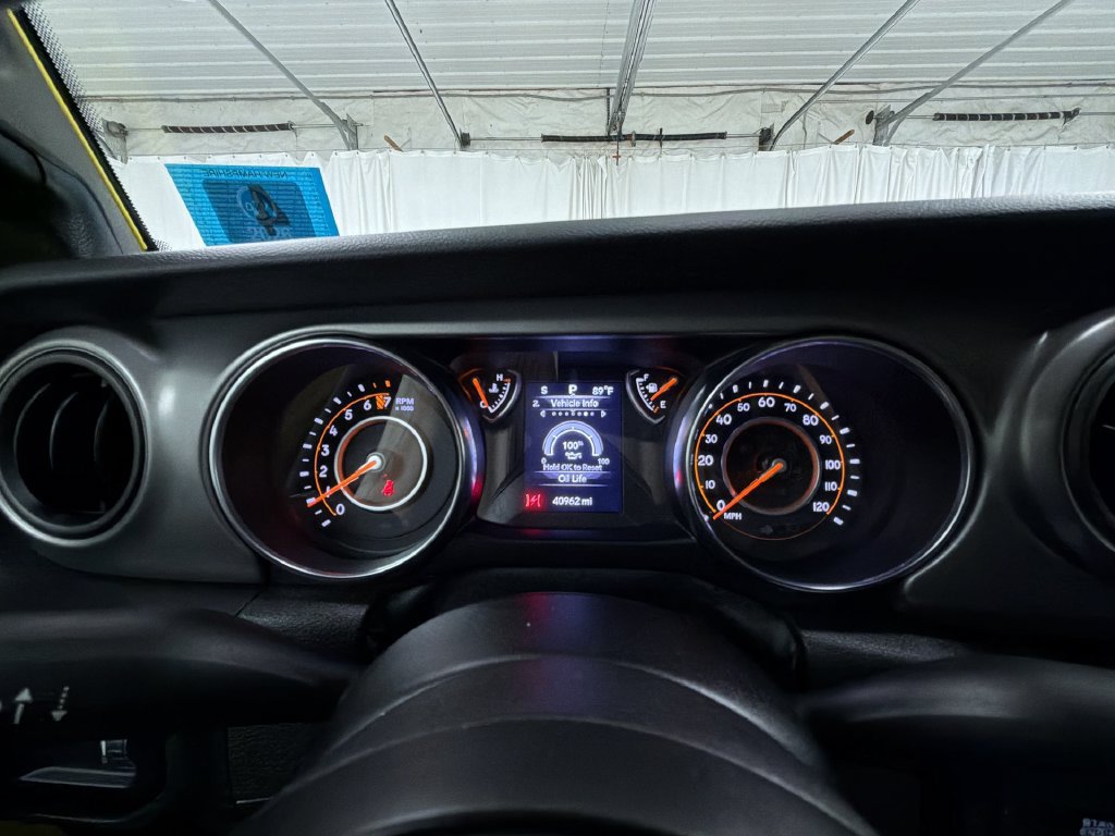 Used 2023 Jeep Gladiator Sport AWD/4WD image 23