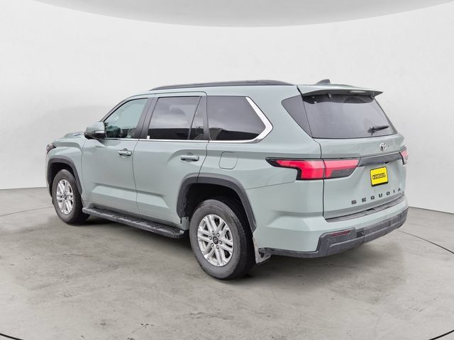 Used 2025 Toyota Sequoia SR5 w/ SR5 Premium Package AWD/4WD image 7
