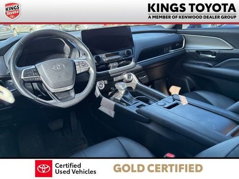 Used 2024 Toyota Grand Highlander XLE image 11