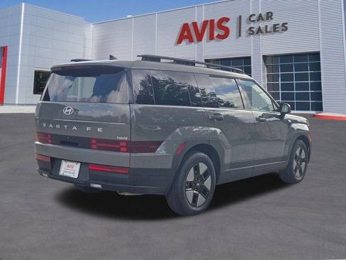 Used 2025 Hyundai Santa Fe SEL FWD image 6