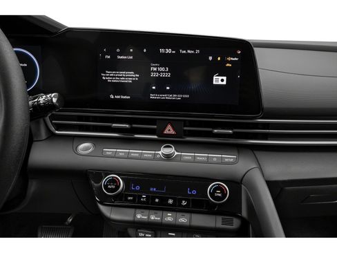 Used 2024 Hyundai Elantra SEL w/ Convenience Package FWD image 7