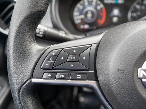 Used 2023 Nissan Kicks SV image 24