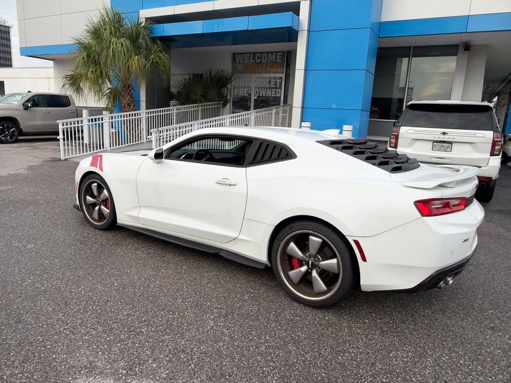 Used 2016 Chevrolet Camaro SS RWD image 3