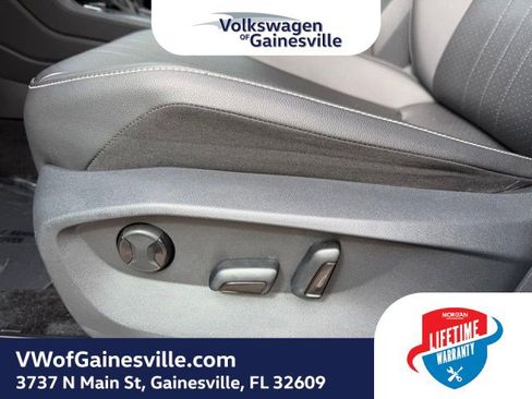 Used 2024 Volkswagen Tiguan SE R-Line AWD/4WD image 18