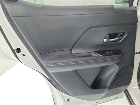 Certified 2025 Nissan Kicks SR image 45