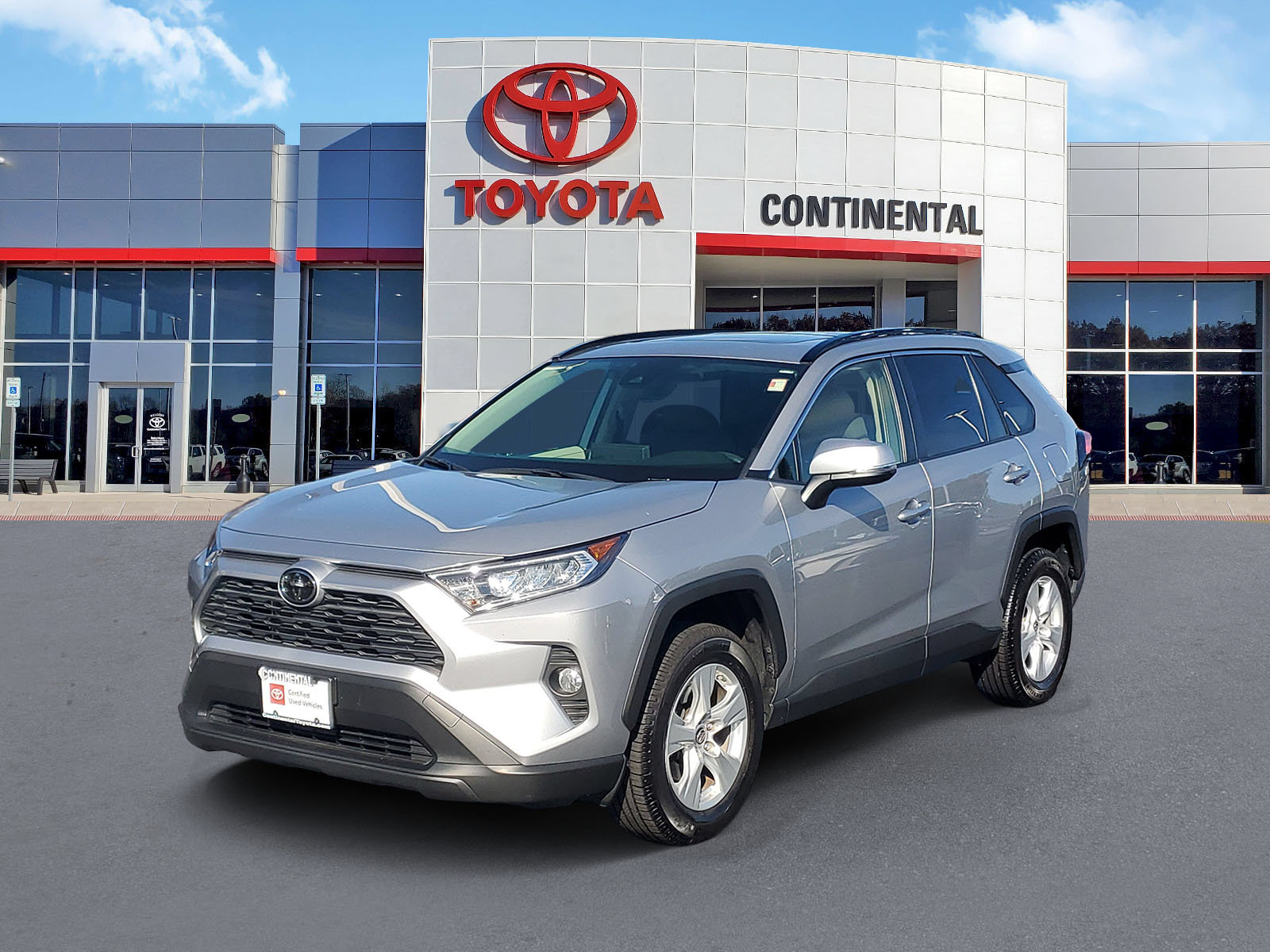 Certified 2019 Toyota RAV4 XLE w/ All Weather Liner Package AWD/4WD image 3