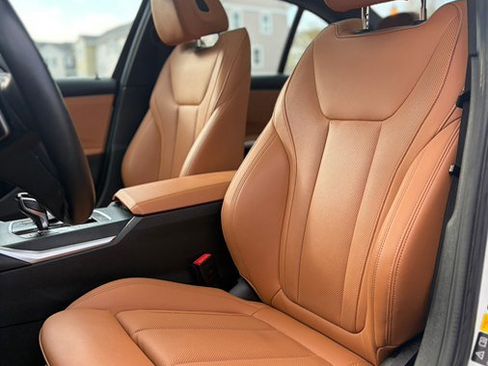 Used 2022 BMW 330i xDrive Sedan w/ Driving Assistance Package image 12