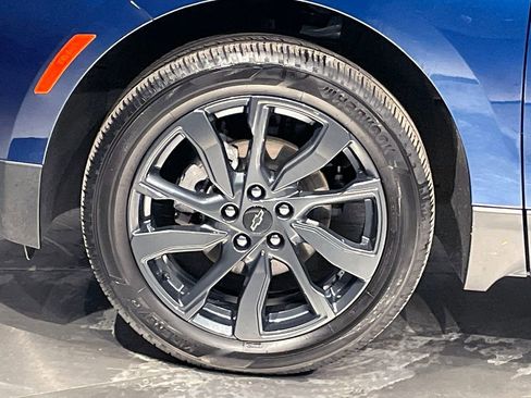 Used 2020 Chevrolet Equinox LT image 35