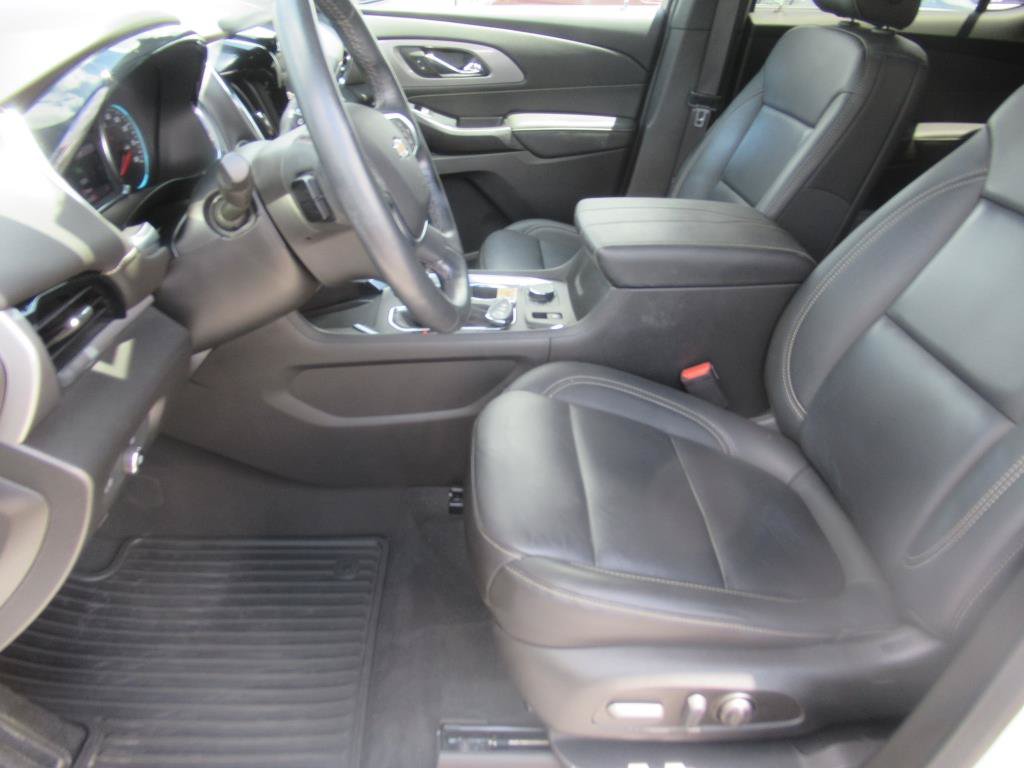 Certified 2023 Chevrolet Traverse LT FWD image 16
