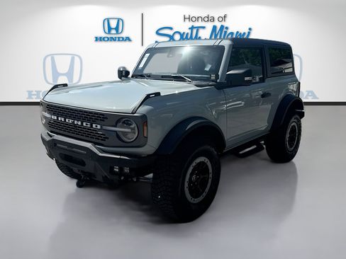 Used 2023 Ford Bronco Badlands w/ Sasquatch Package image 3