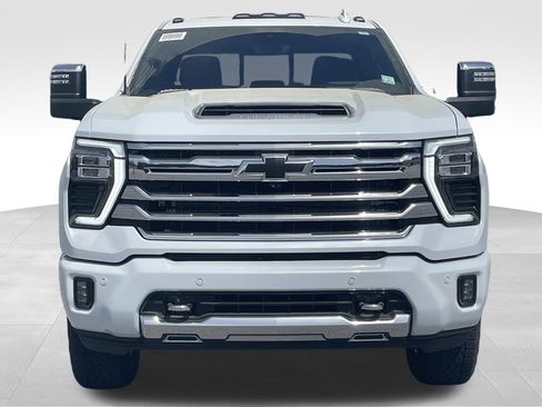 New 2026 Chevrolet Silverado 3500 High Country w/ High Country Premium Package AWD/4WD image 8