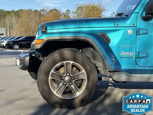 Used 2019 Jeep Wrangler Unlimited Sahara image 11