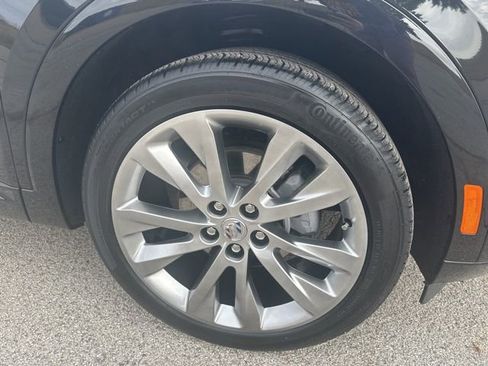 Used 2023 Buick Envision Avenir image 12