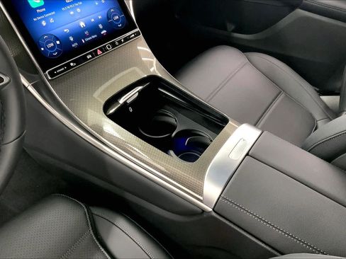 New 2026 Mercedes-Benz GLC 300 image 27
