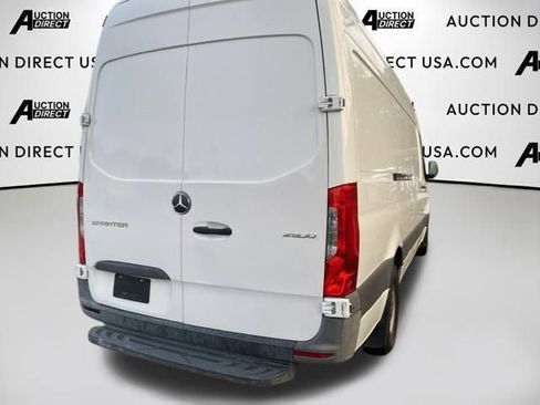 Used 2021 Mercedes-Benz Sprinter 2500 image 13