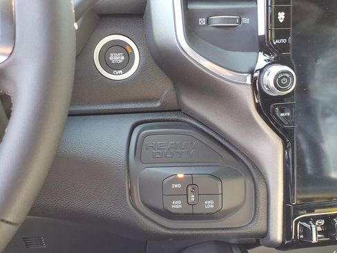 New 2026 RAM 3500 Laramie AWD/4WD image 18