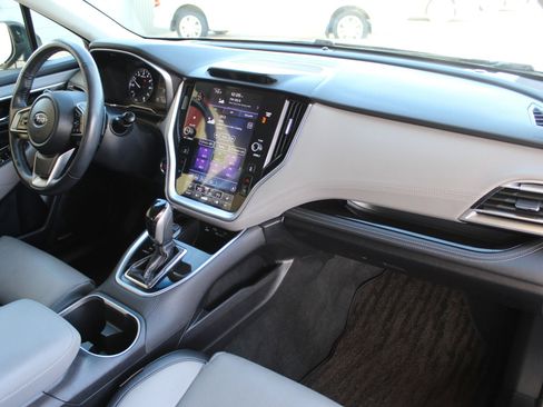 Used 2020 Subaru Outback Limited image 15