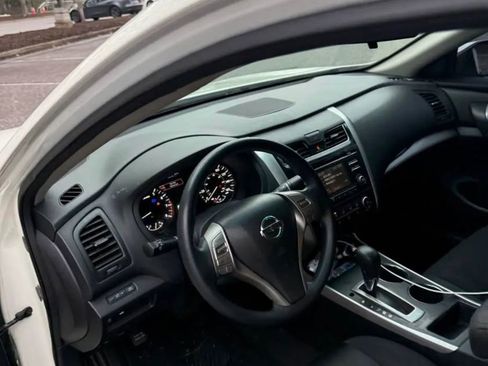 Used 2015 Nissan Altima 2.5 S w/ Power Driver Seat Package image 9