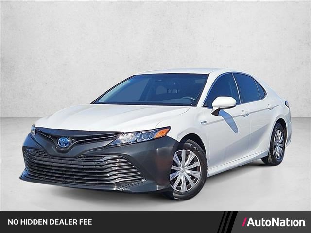 Used 2018 Toyota Camry LE FWD image 1