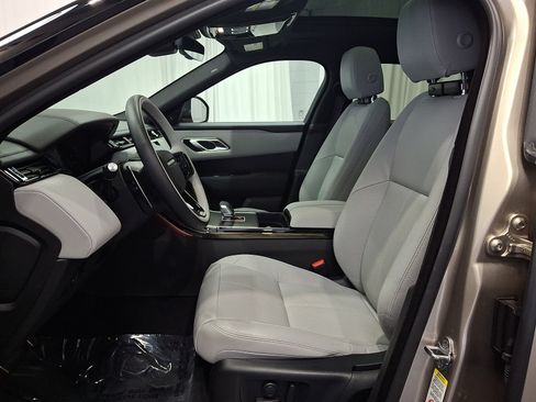 Certified 2026 Land Rover Range Rover Velar Dynamic SE AWD/4WD image 13