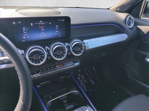 Certified 2025 Mercedes-Benz GLB 250 image 17