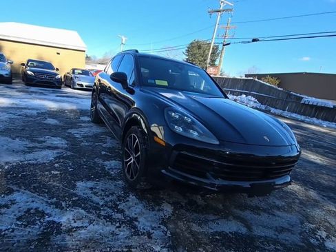 Used 2020 Porsche Cayenne S image 3