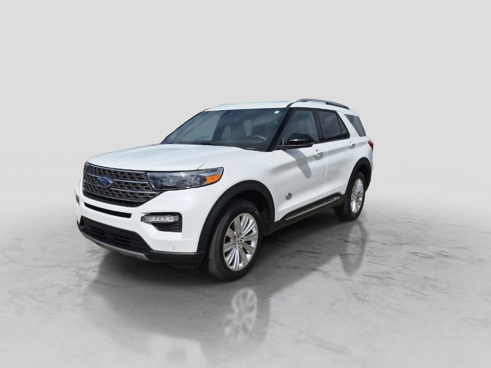 Used 2024 Ford Explorer King Ranch w/ Technology Package AWD/4WD image 4