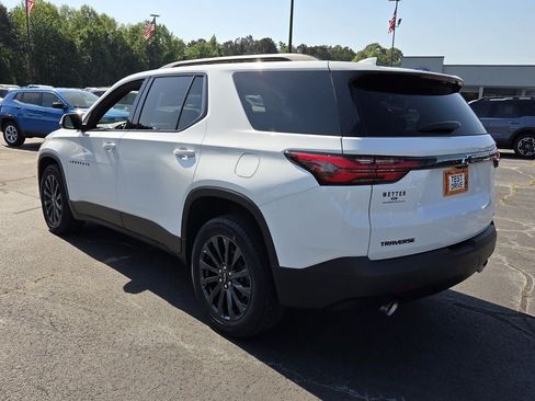 Used 2023 Chevrolet Traverse RS FWD image 9