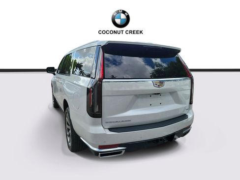 Used 2022 Cadillac Escalade ESV Premium Luxury Platinum w/ Heavy-Duty Trailer Package RWD image 3