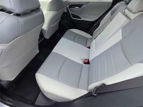 Certified 2020 Toyota RAV4 XLE Premium image 10
