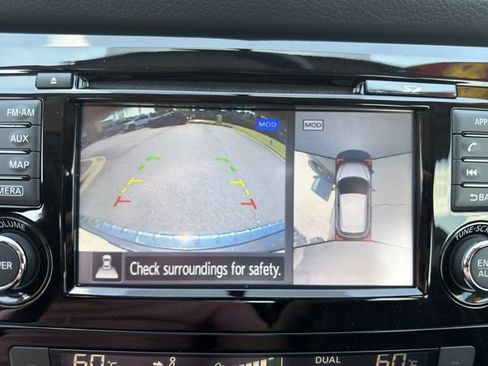 Used 2018 Nissan Rogue Sport SL FWD image 30