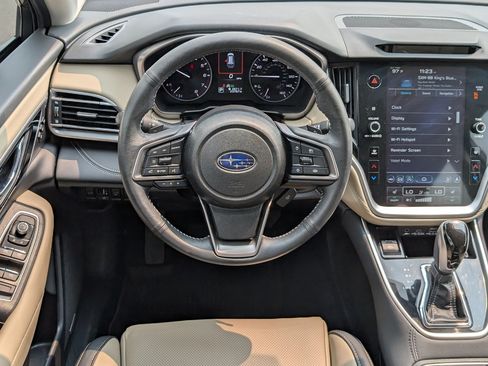 Used 2025 Subaru Outback Limited AWD/4WD image 24