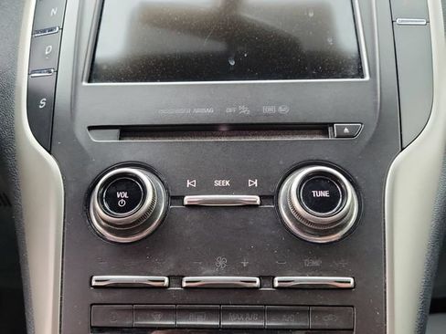 Used 2017 Lincoln MKC Select w/ Select Plus Package FWD image 27