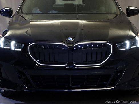 New 2026 BMW 530i xDrive w/ M Sport Package image 6