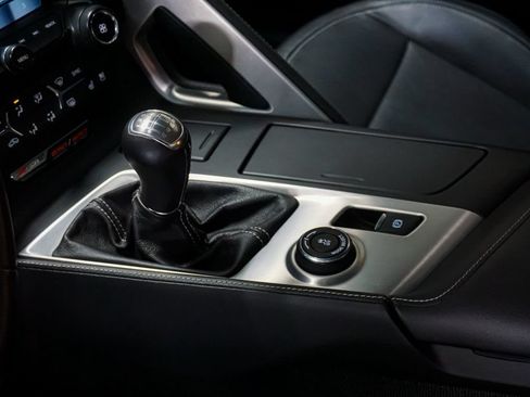 Used 2017 Chevrolet Corvette Z06 RWD image 17