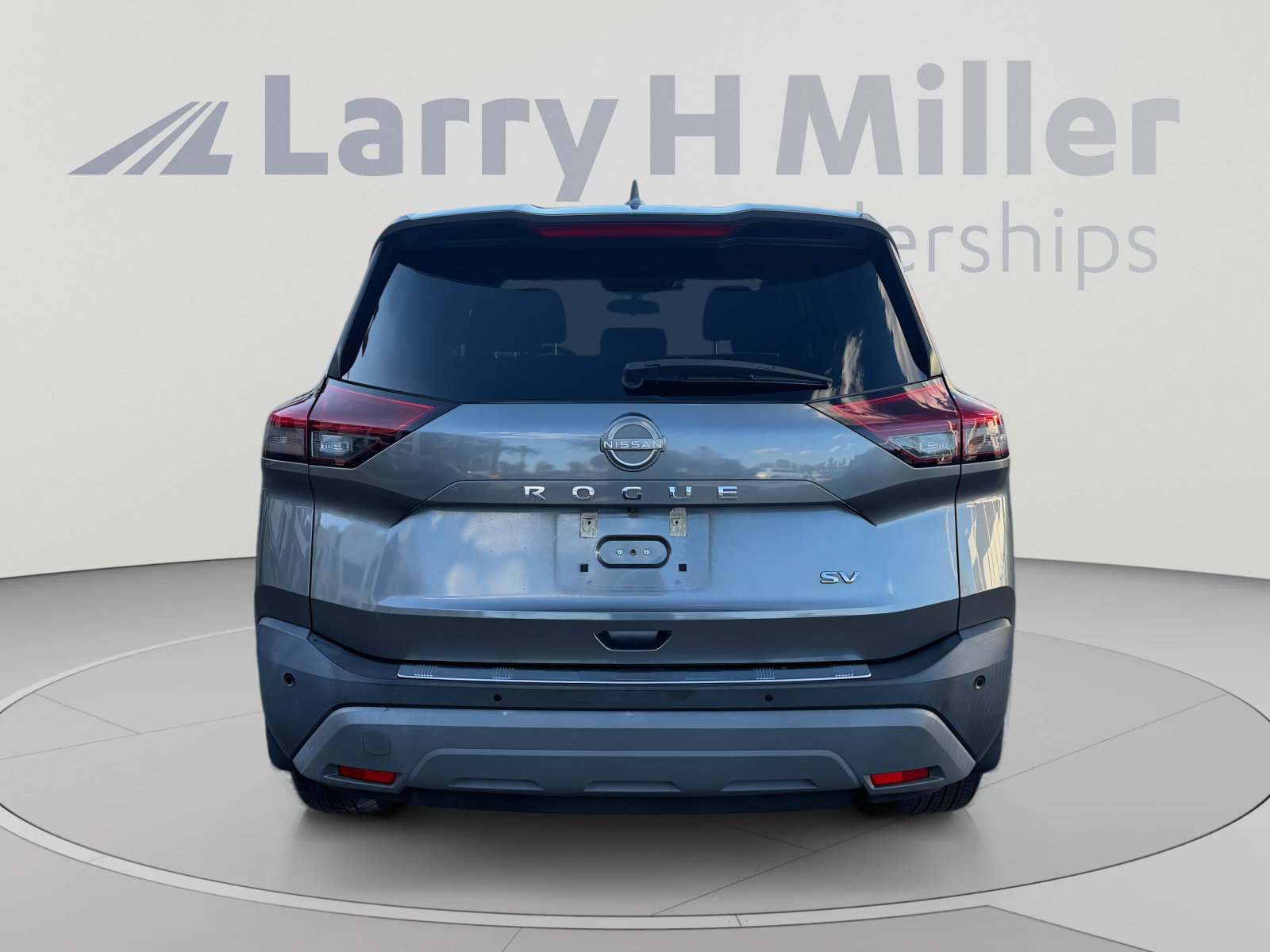 Used 2022 Nissan Rogue SV FWD image 4